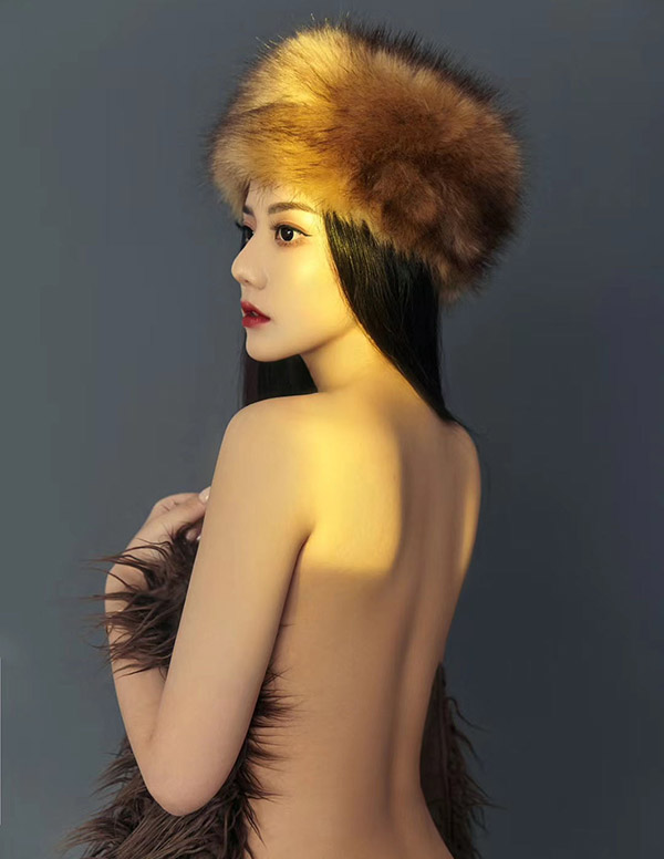 温哥华伴游模特